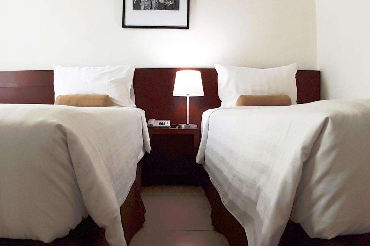 Park Hotel Cawang Джакарта Екстер'єр фото