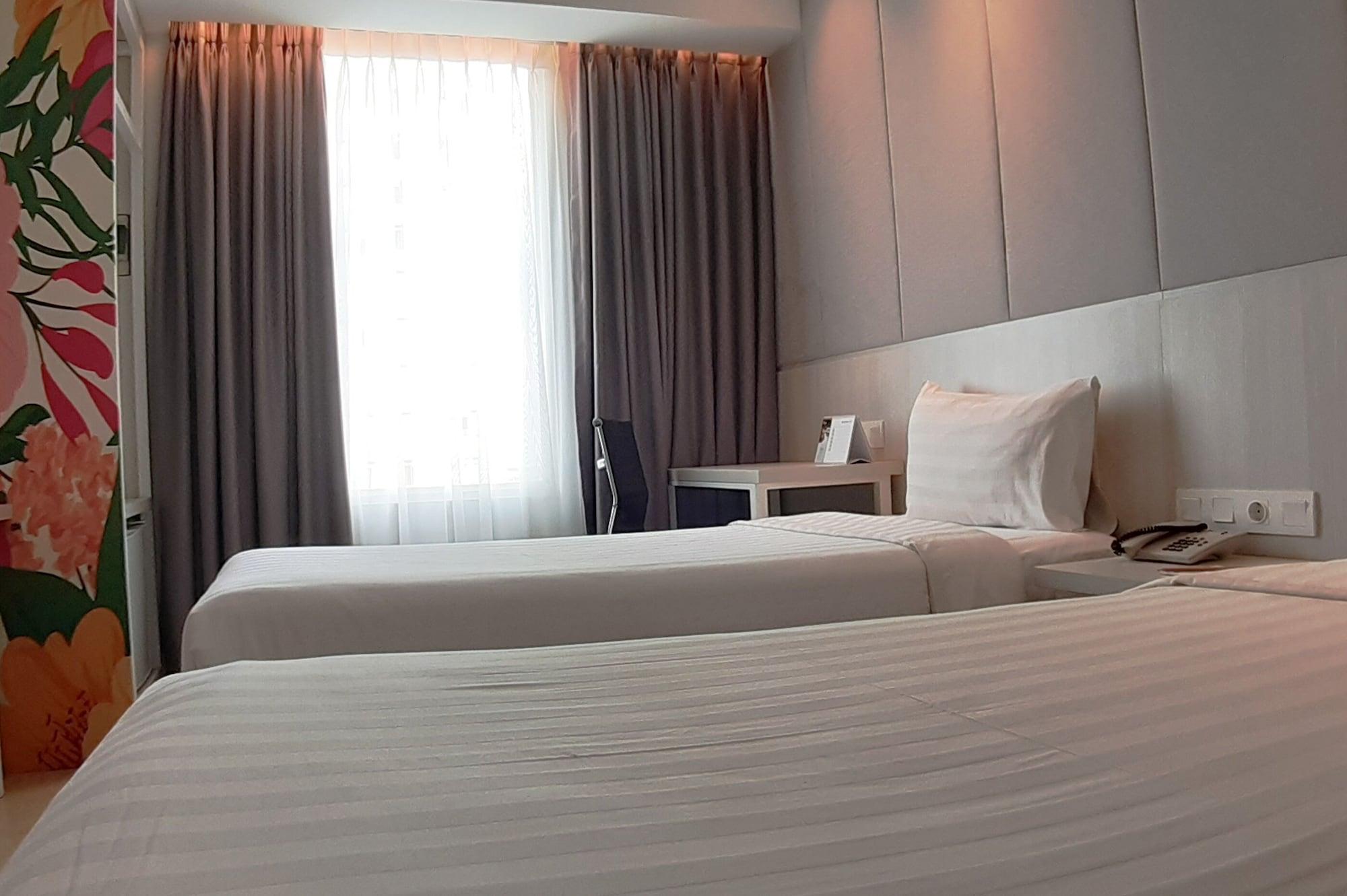 Park Hotel Cawang Джакарта Екстер'єр фото
