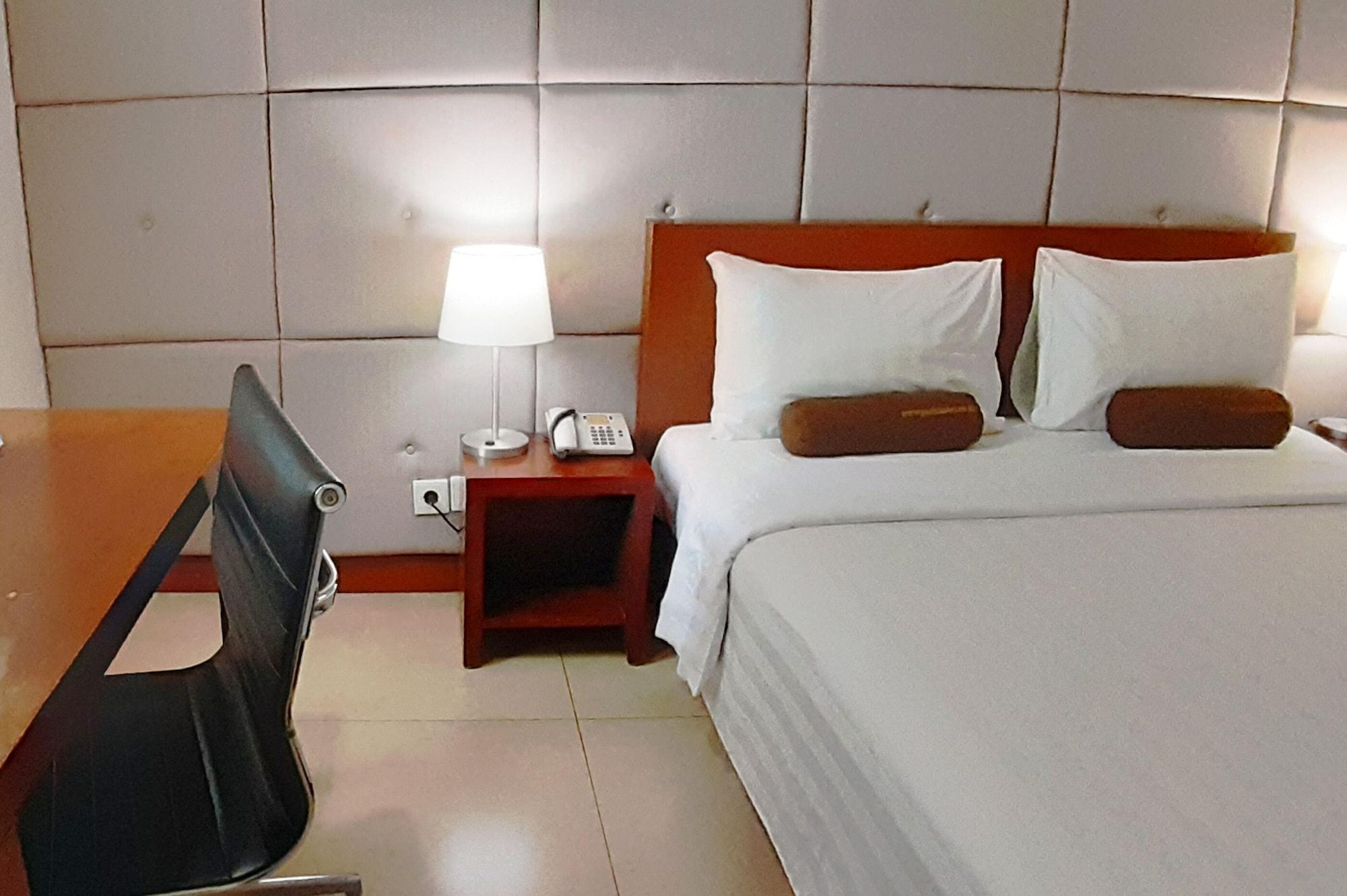 Park Hotel Cawang Джакарта Екстер'єр фото