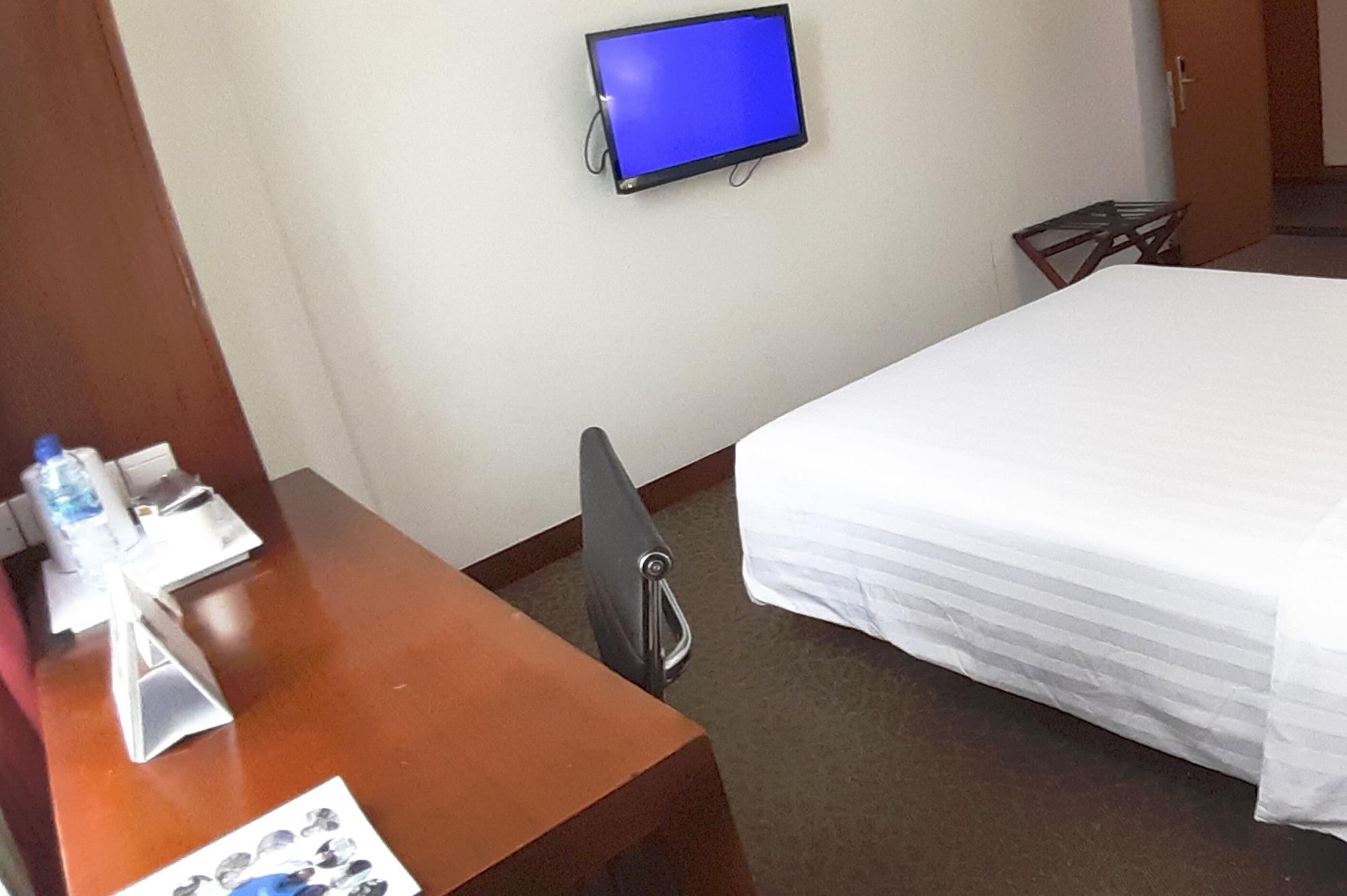 Park Hotel Cawang Джакарта Екстер'єр фото