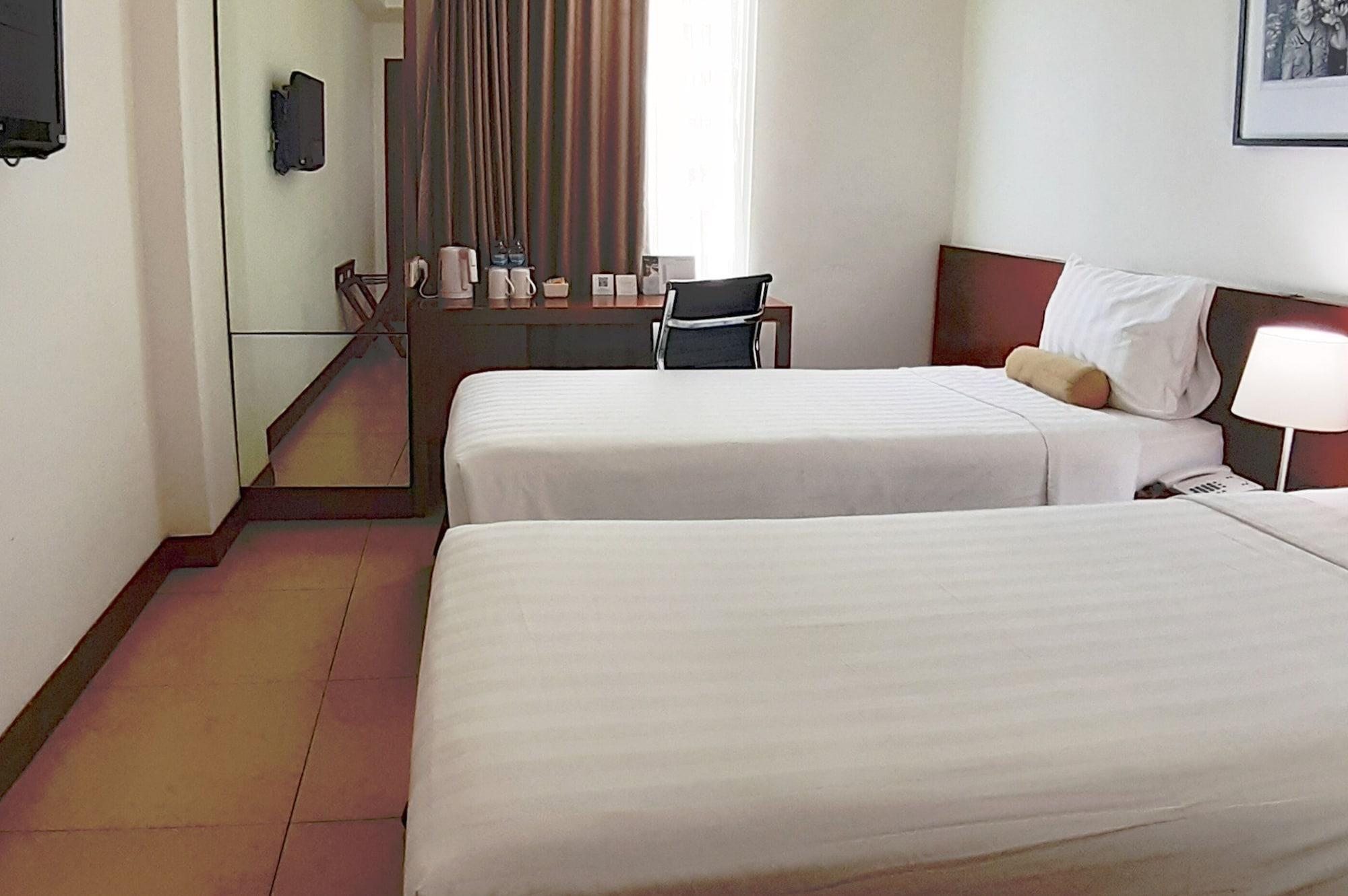Park Hotel Cawang Джакарта Екстер'єр фото