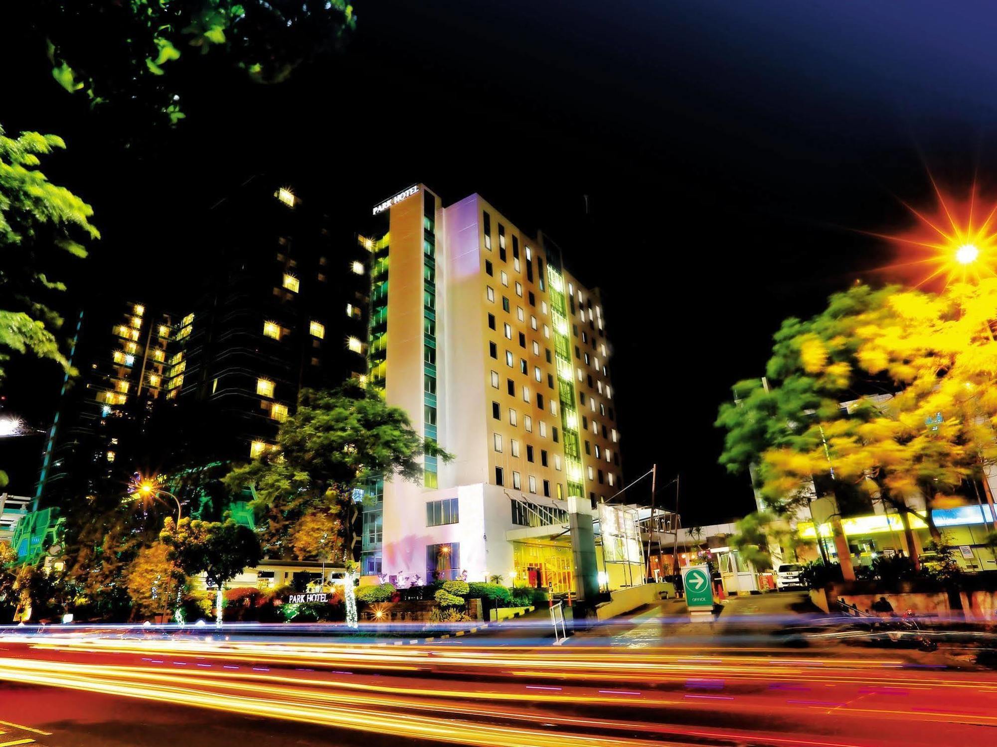 Park Hotel Cawang Джакарта Екстер'єр фото