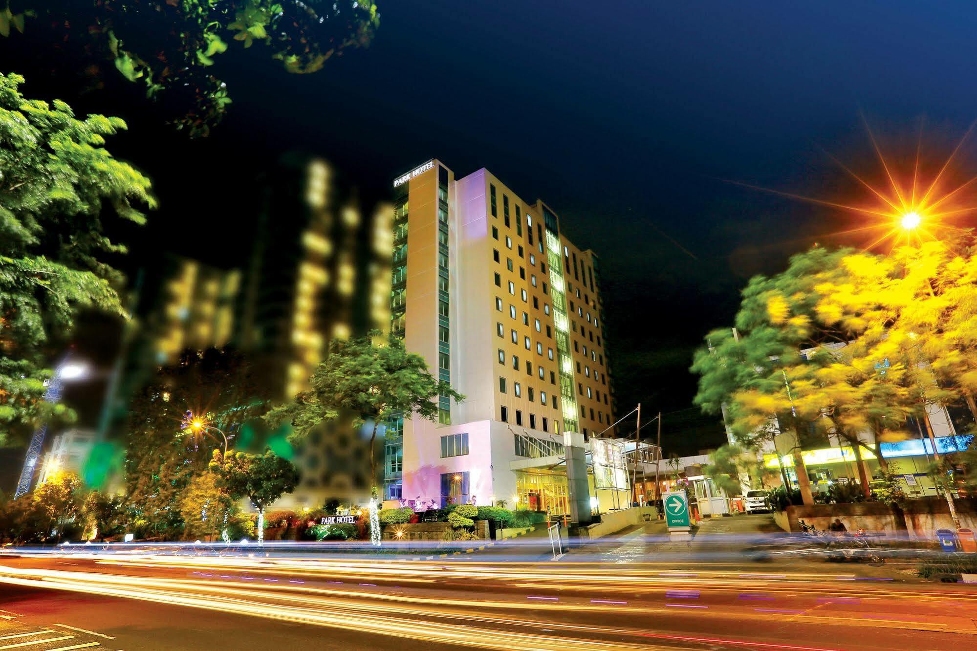 Park Hotel Cawang Джакарта Екстер'єр фото